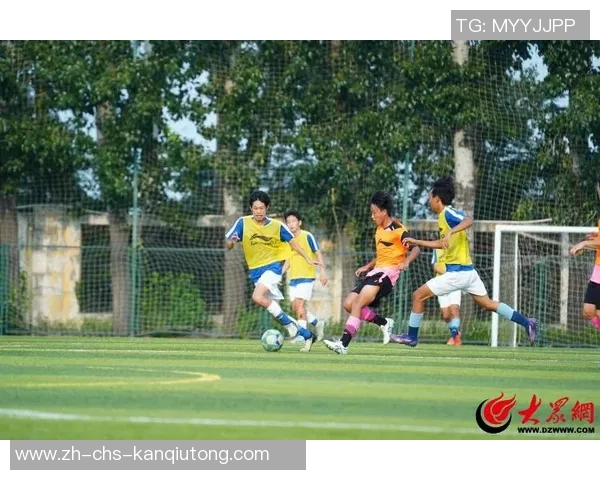 燃烧的激情与梦想在绿茵场上绽放对足球的热爱永不停息 燃烧的激情与梦想在绿茵场上绽放对足球的热爱永不停息